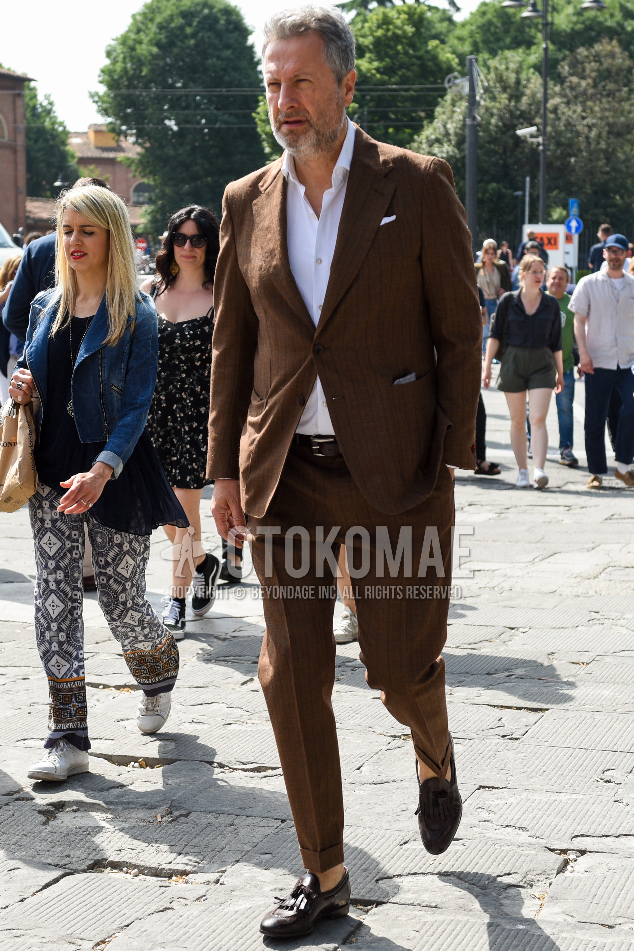 Men's spring summer autumn outfit with white plain shirt, brown plain leather belt, brown  loafers leather shoes, brown plain suit.