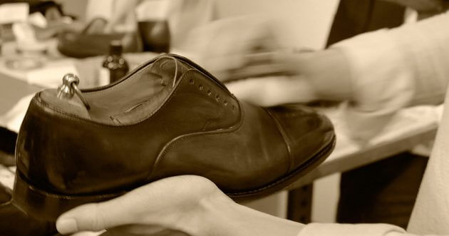 ブリティッシュメイド青山本店限定で無料の靴磨きサービスを実施