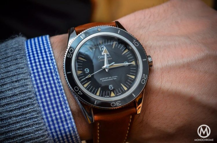 omega-seamaster-300-master-co-axial-chronometer-leather-strap-4