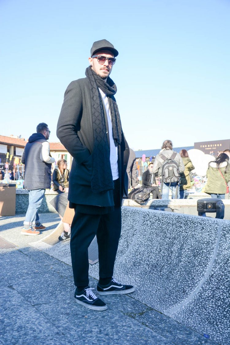 Vans Sneakers Cordage "Ankle-length tapered pants complement the jazz lines of old school."