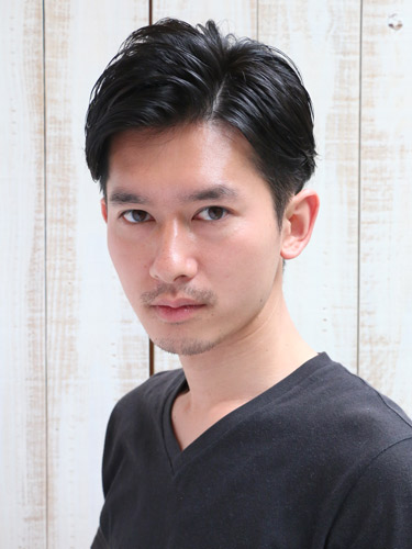 メンズショートヘア オシャレ七三 刈り上げが流行 最新髪型 メンズファッションメディア Otokomaeotokomae 男前研究所