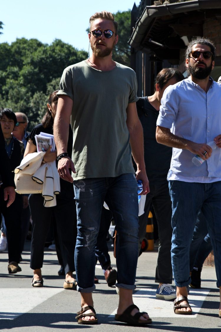 サンダル 種類別メンズコーデ特集 素足履きからソックス合わせまで 参考にしたい着こなしをピックアップ メンズファッションメディア Otokomae 男前研究所 ページ 13 ページ 13