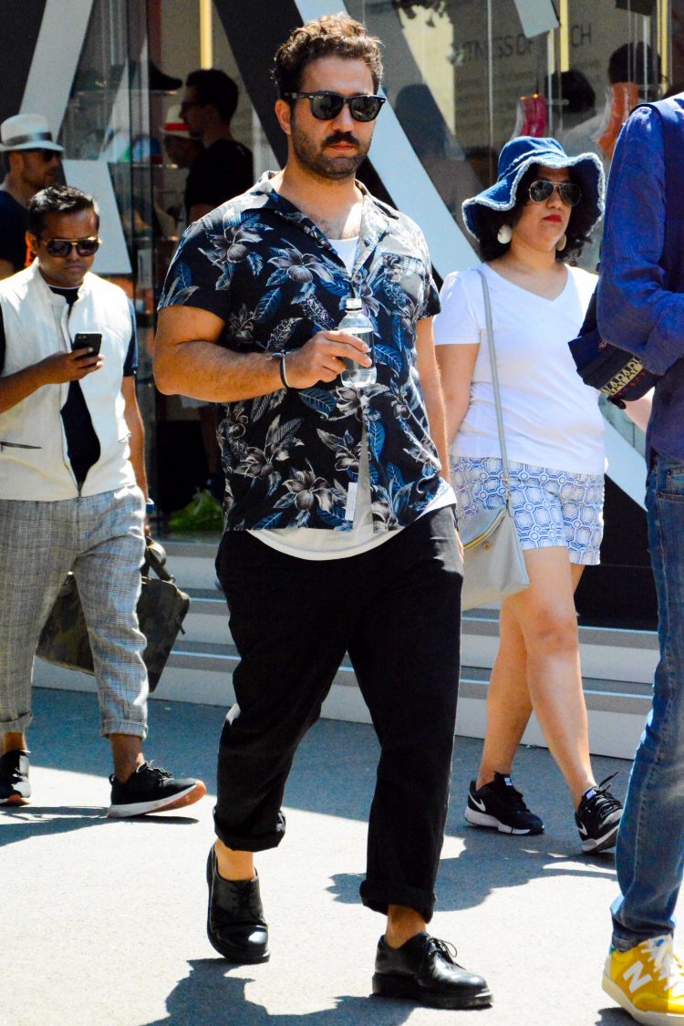 Aloha shirt x Cropped pants