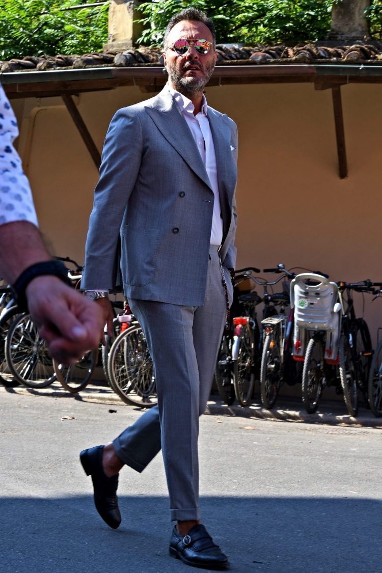 Metal-framed sunglasses look great with suit coordinates!