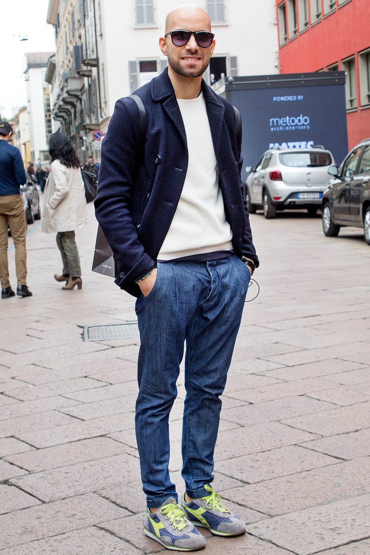 Casual coordinate with denisura-type pleated pants that keep a moderately dressy look.