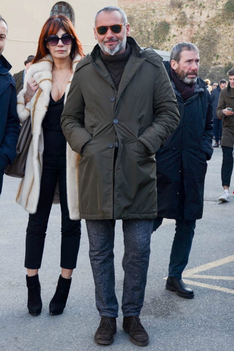 An outfit with earth colors as the main color and gray pants for a sophisticated look