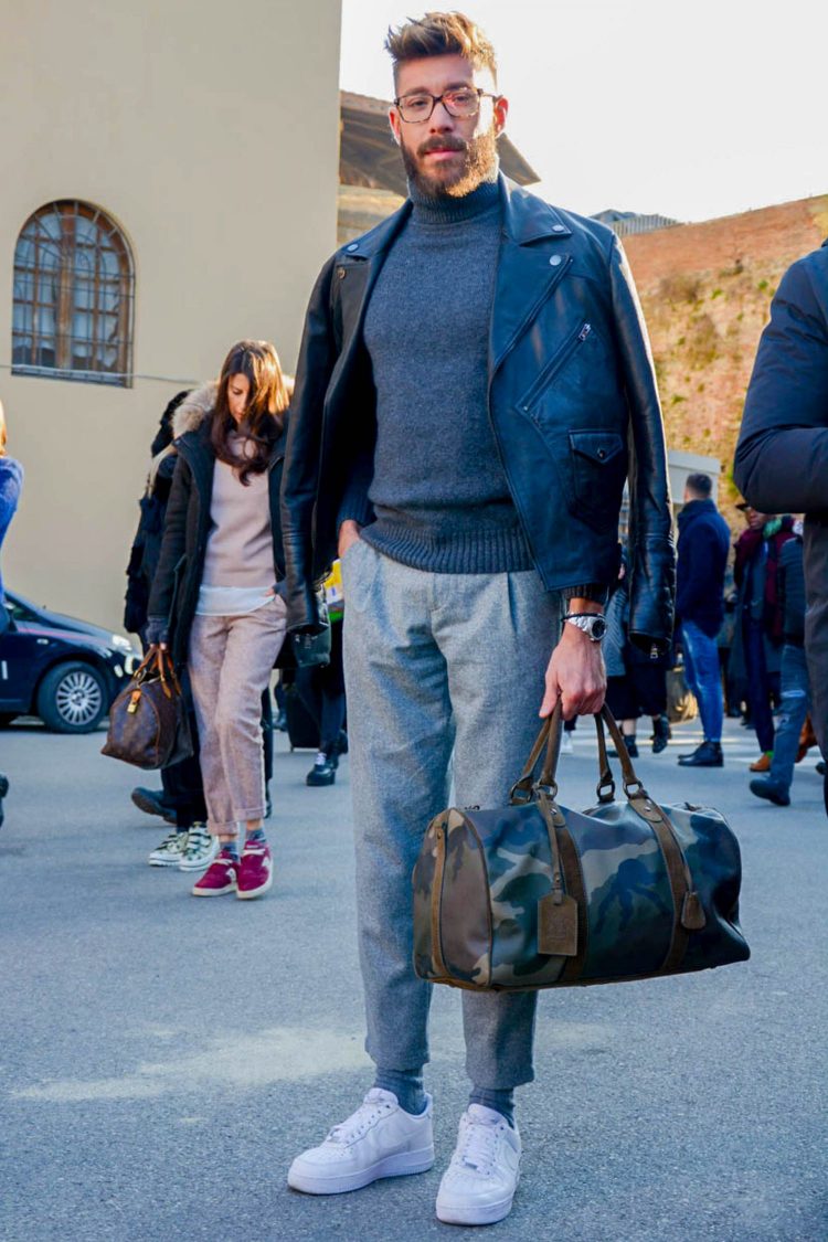Gray pants coordinate with gradation all over the body