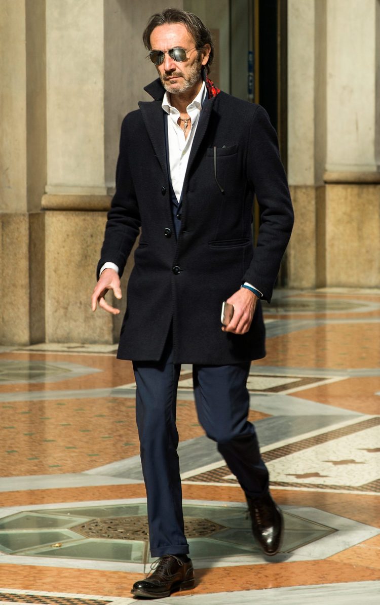 Chester coat cord with spice in the lining of the upper collar