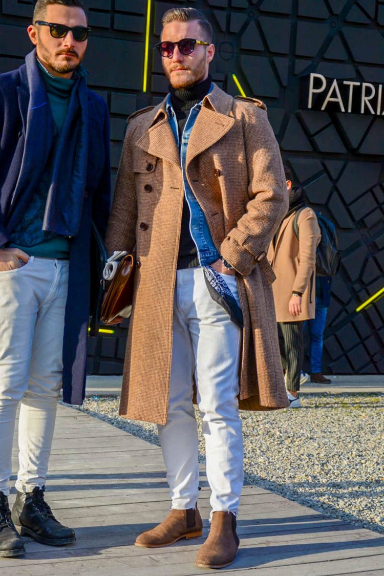 Wool trench adds class to a rugged coordinate of white denim pants & denijakke