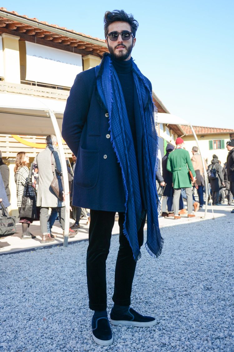 Turtleneck knit coordinate with navy items for a more unified look