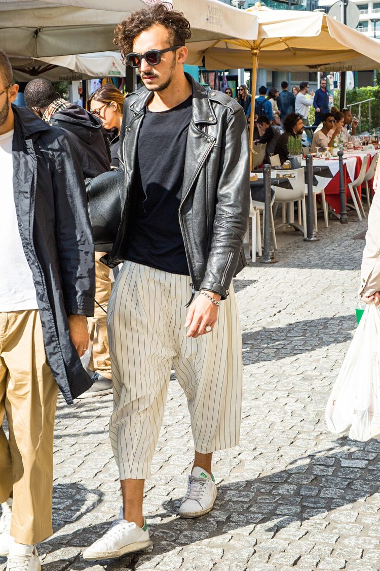 Cropped wide pants and Stan Smiths for a lightweight look
