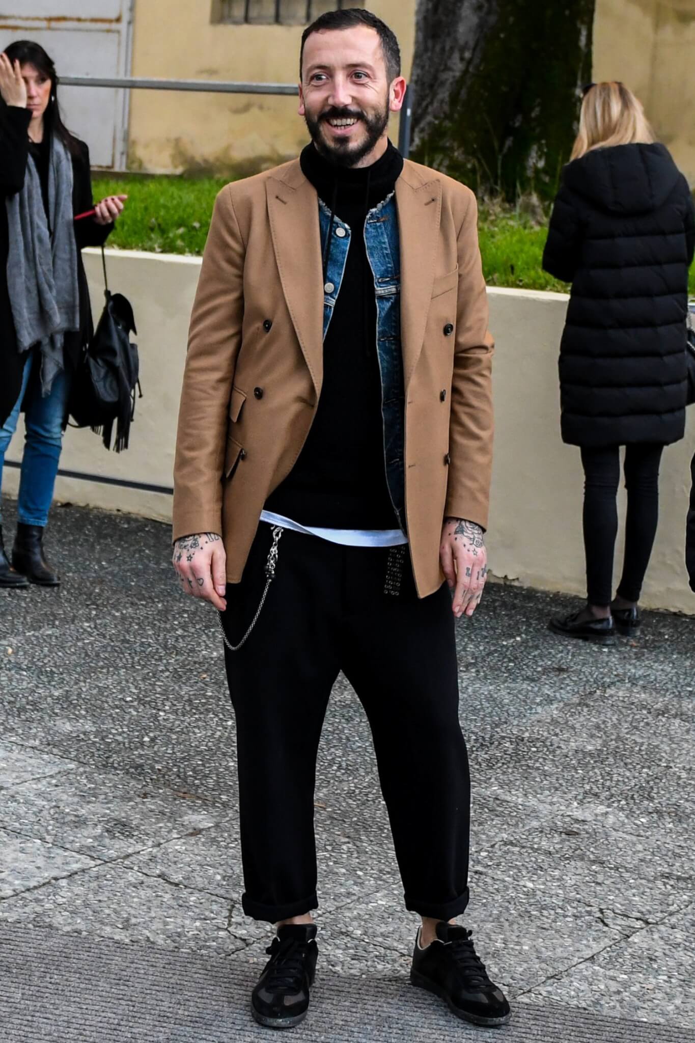 メンズトレンドカラーの最右翼 ブラック ブラウン の着こなし特集 メンズファッションメディア Otokomae 男前研究所