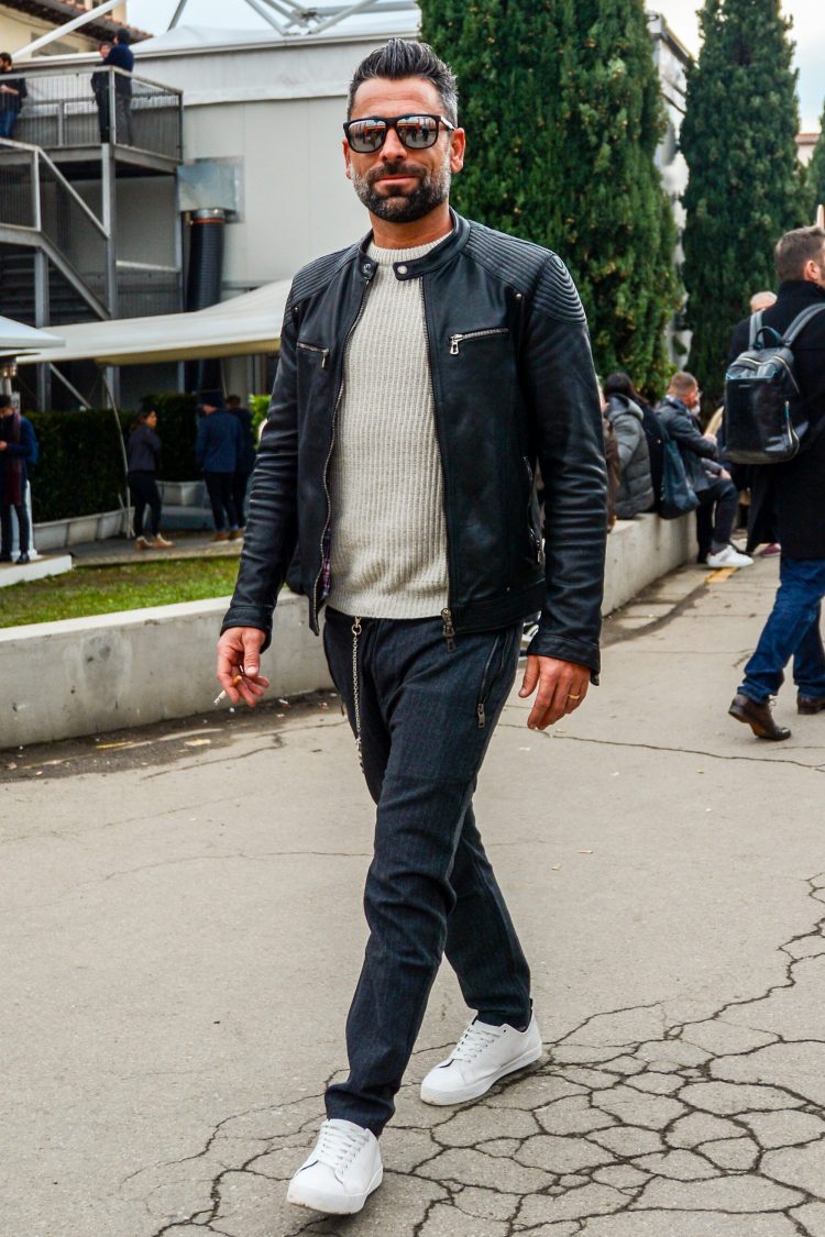 Riders' Jacket Codes with Simple Styles