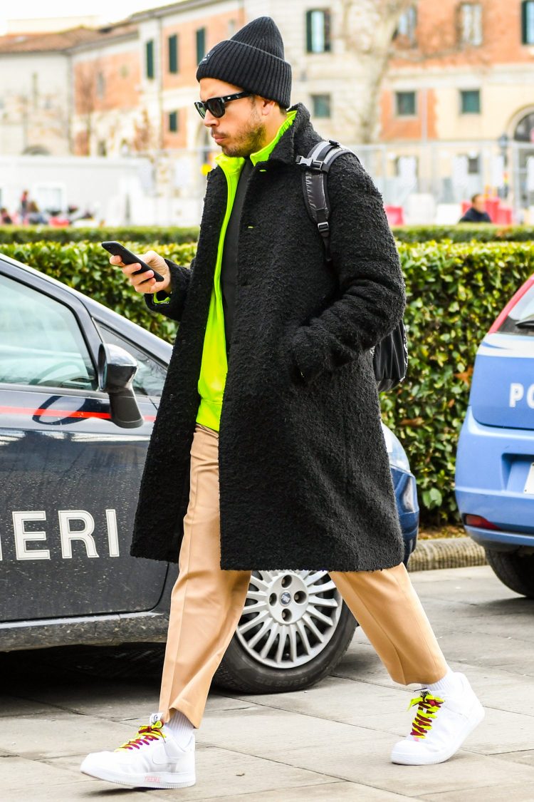 Knit cap × Fluorescent color