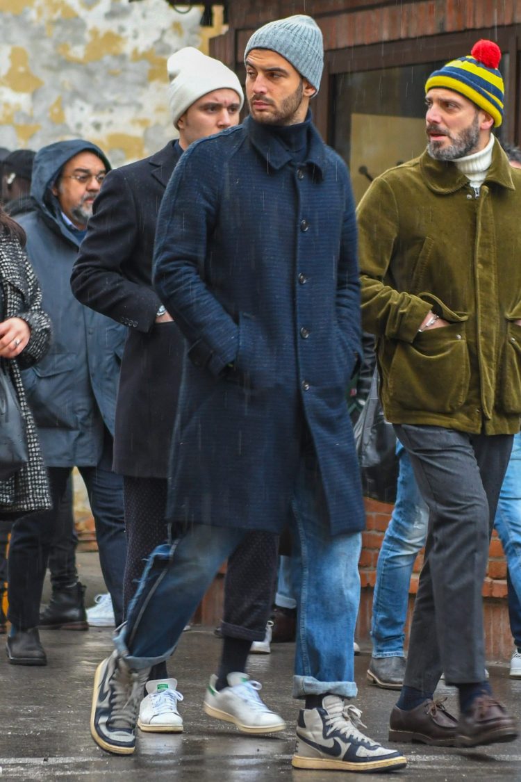 Nike Sneakers Coordinate " "Roll up your pants to enhance the high-cut "Terminator".