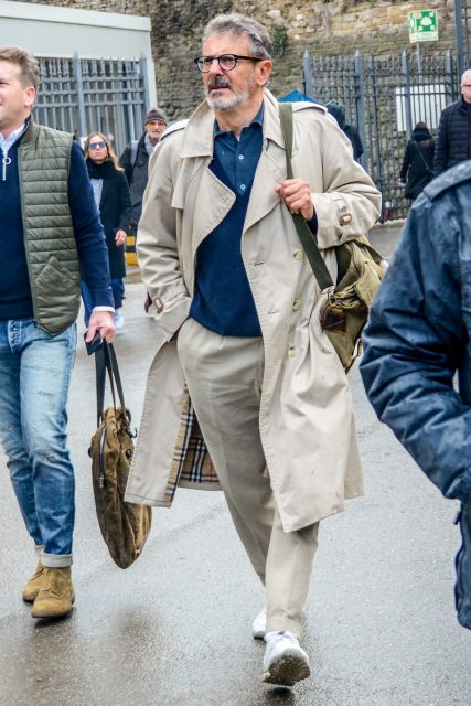 Men's Spring Codes Made with Spring Coats "Beige-on-beige trench coat style with dark navy innerwear for a crisp look."