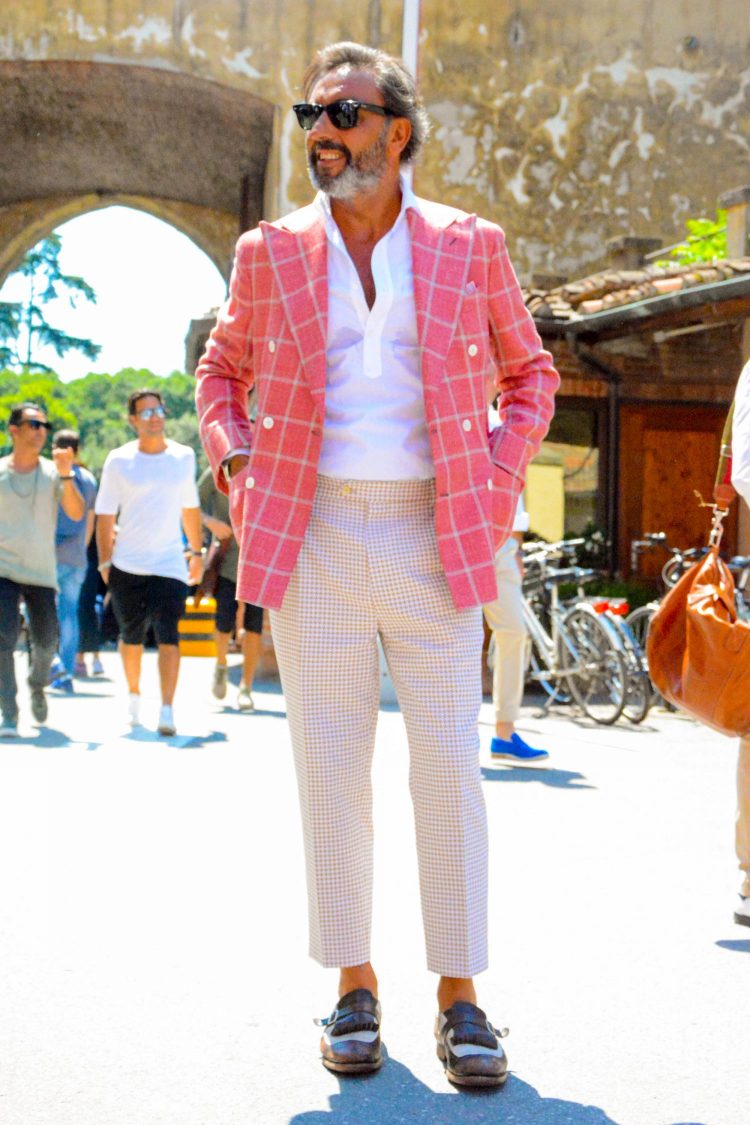 Pink double jacket for a highly sensitive jacket style