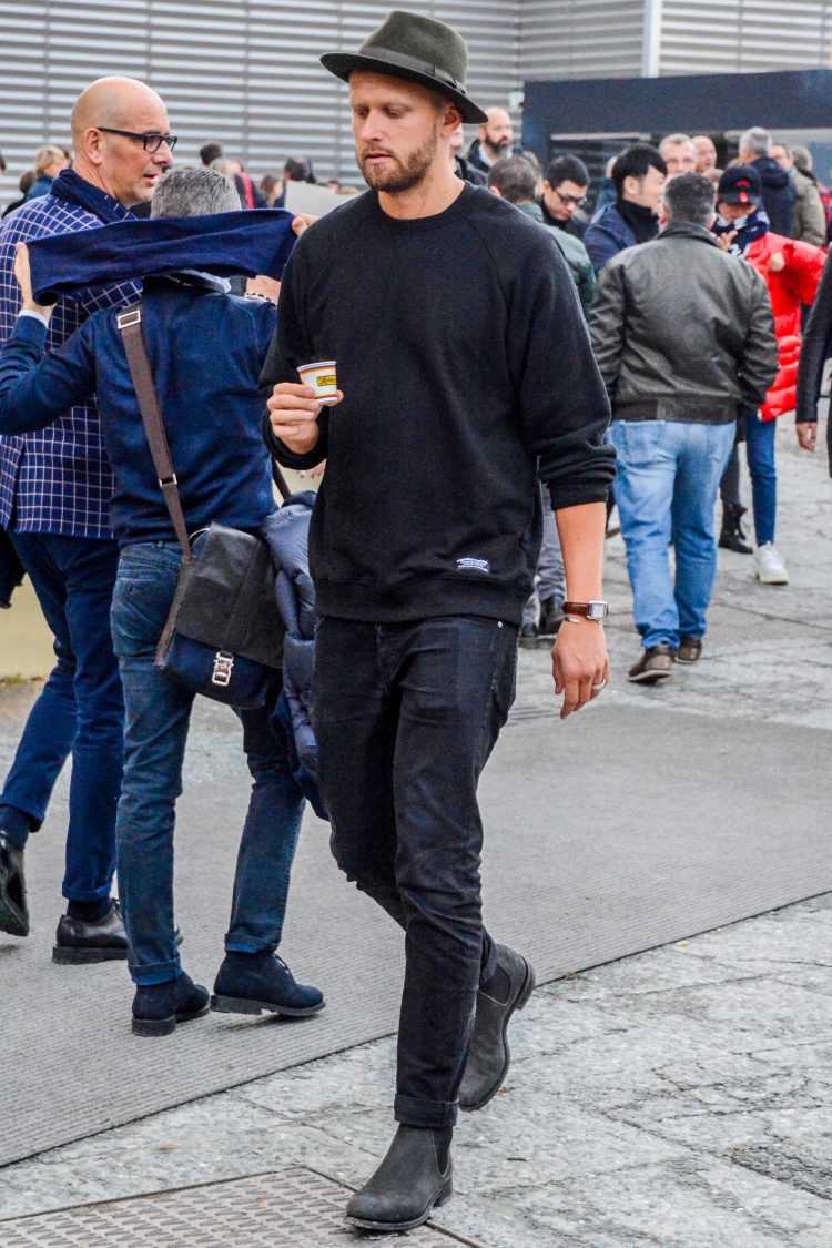 Black denim coordinate with seasonal colonial color inserts
