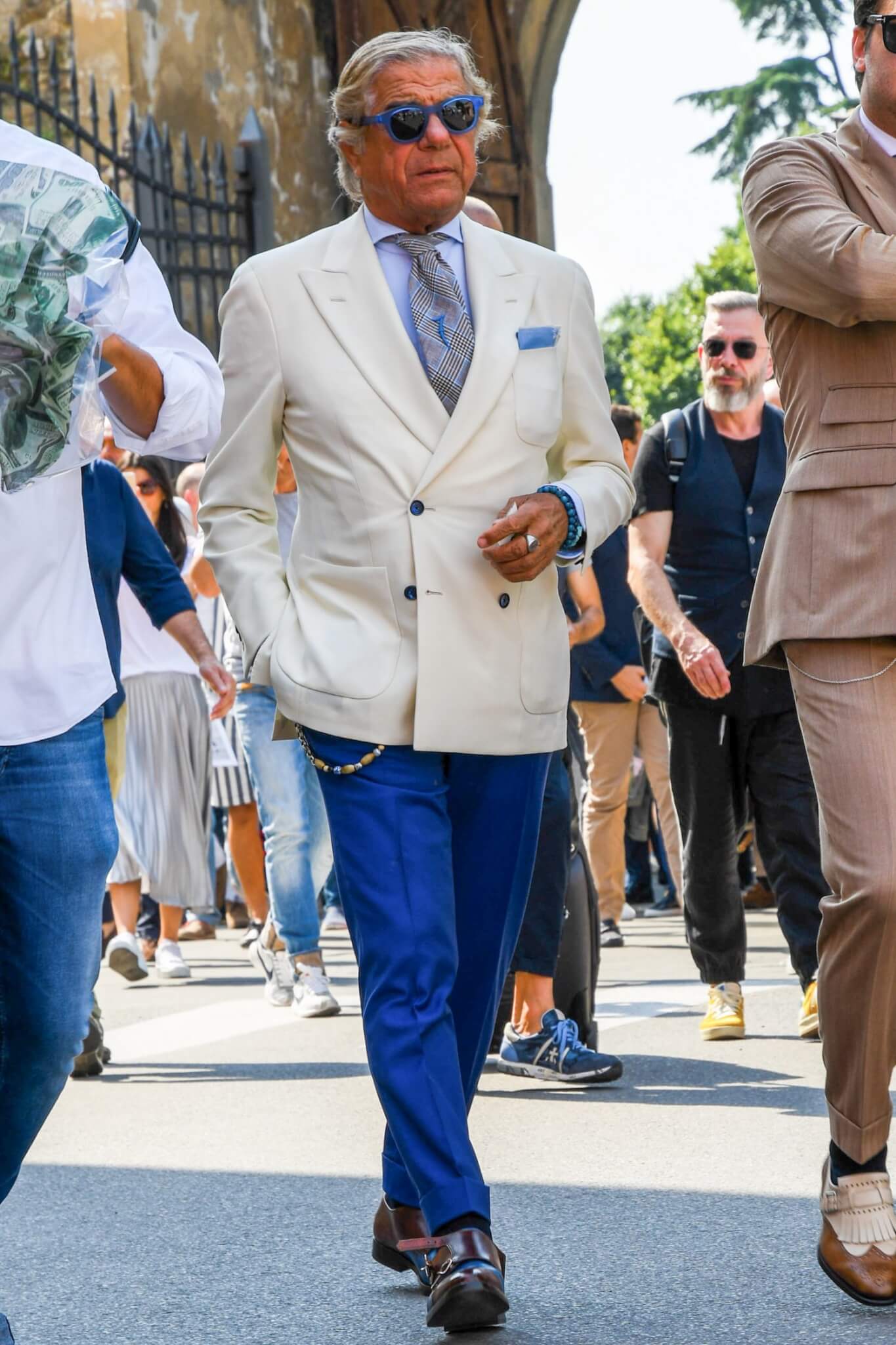 白ジャケットを使ったメンズ コーデ 着こなし特集 メンズファッションメディア Medzdravshops ページ 8 ページ 8