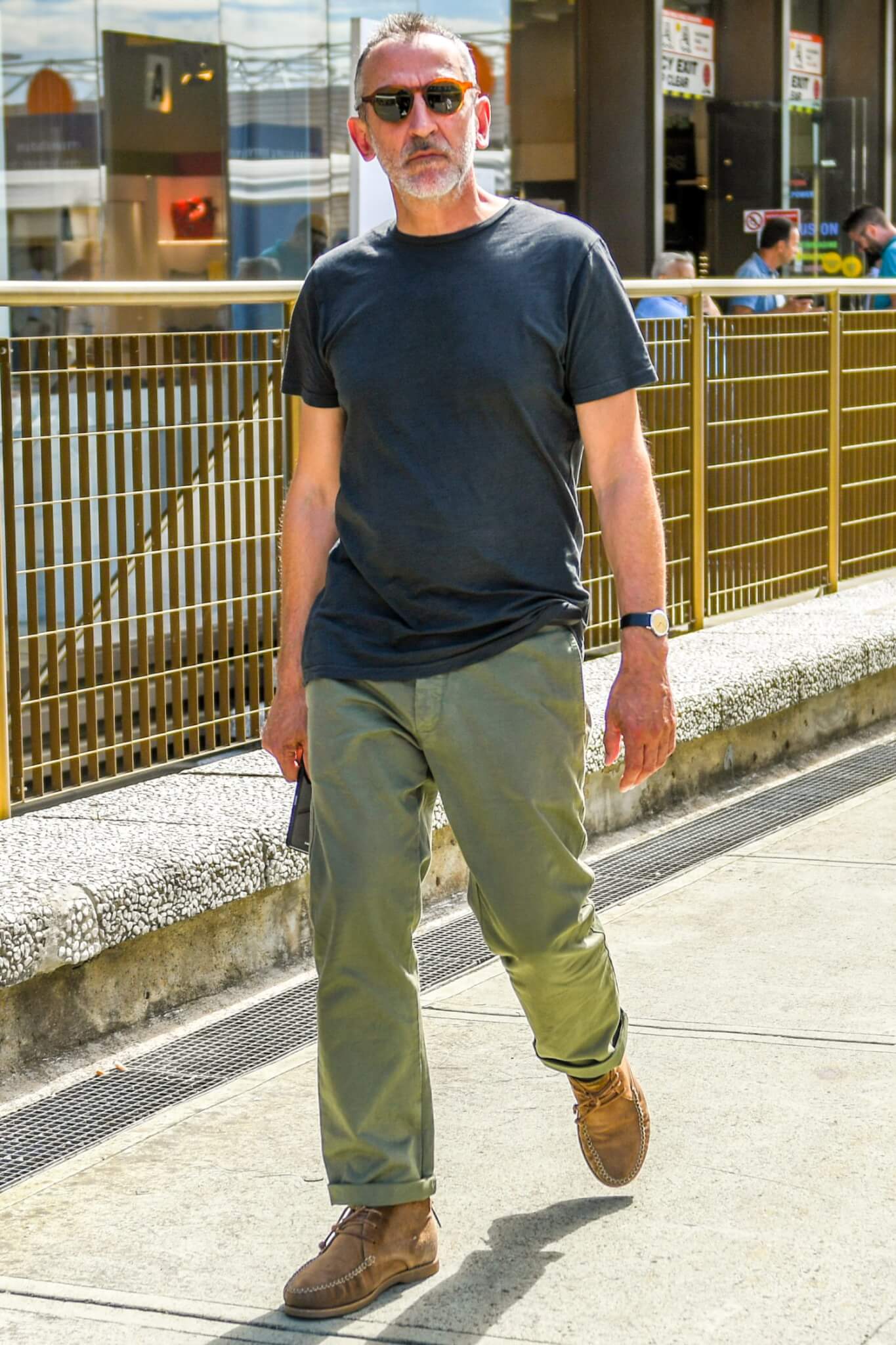 黒tシャツ コーデ メンズ特集 21最新 メンズファッションメディア Otokomae ページ 13otokomae 男前研究所 ページ 13