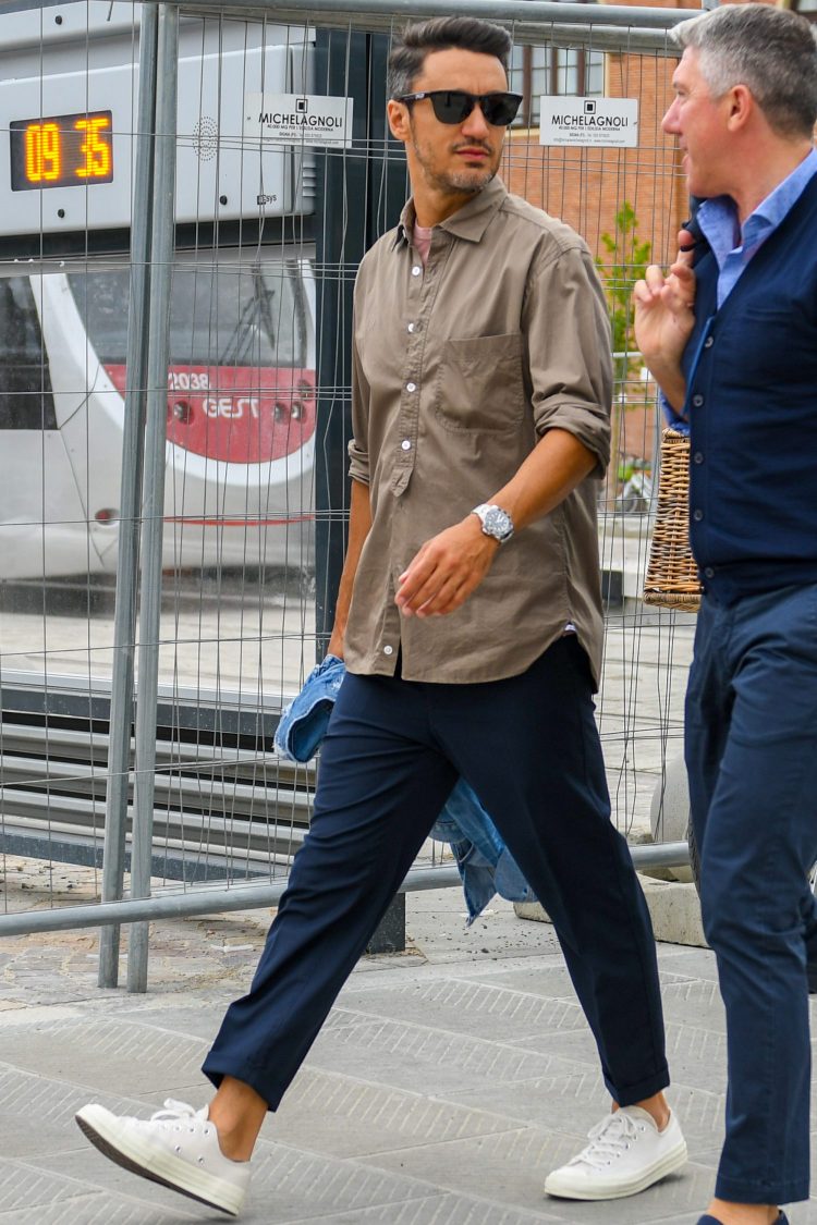 Khaki shirt coordinate with slacks for a classy look