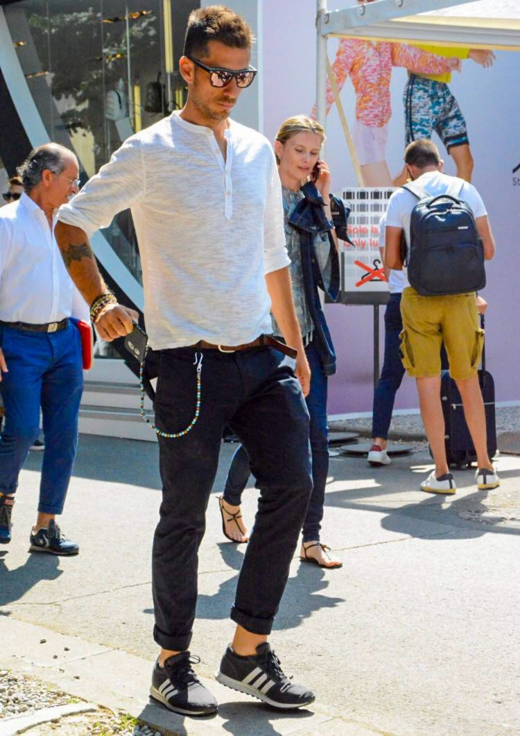 Henley neck T-shirt with a relaxed, effortless look