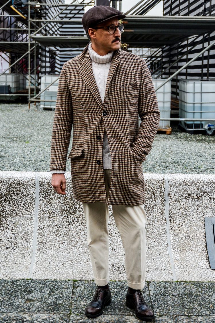Checkered checkered chester coat cord for a classic casual look