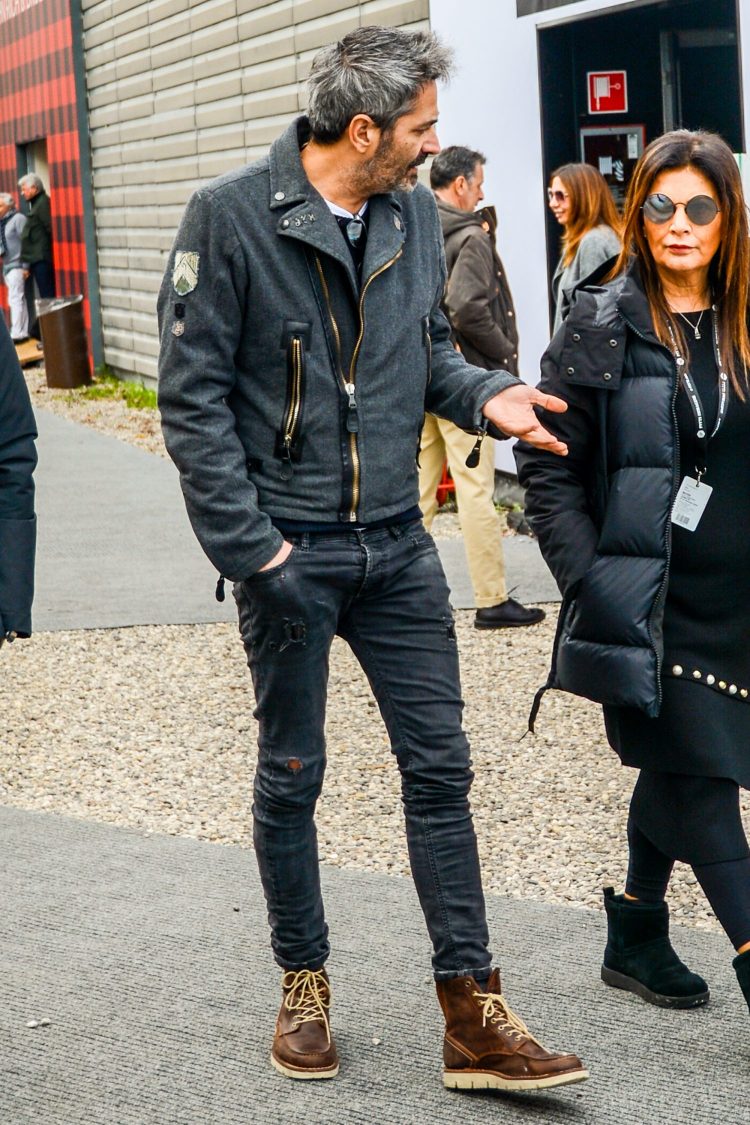 Black denim combined with double riders for a biker-like look