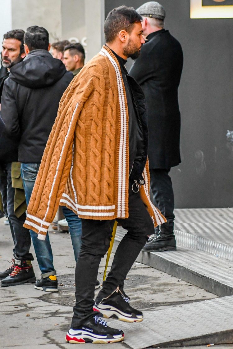 Street coordinate with black denim details
