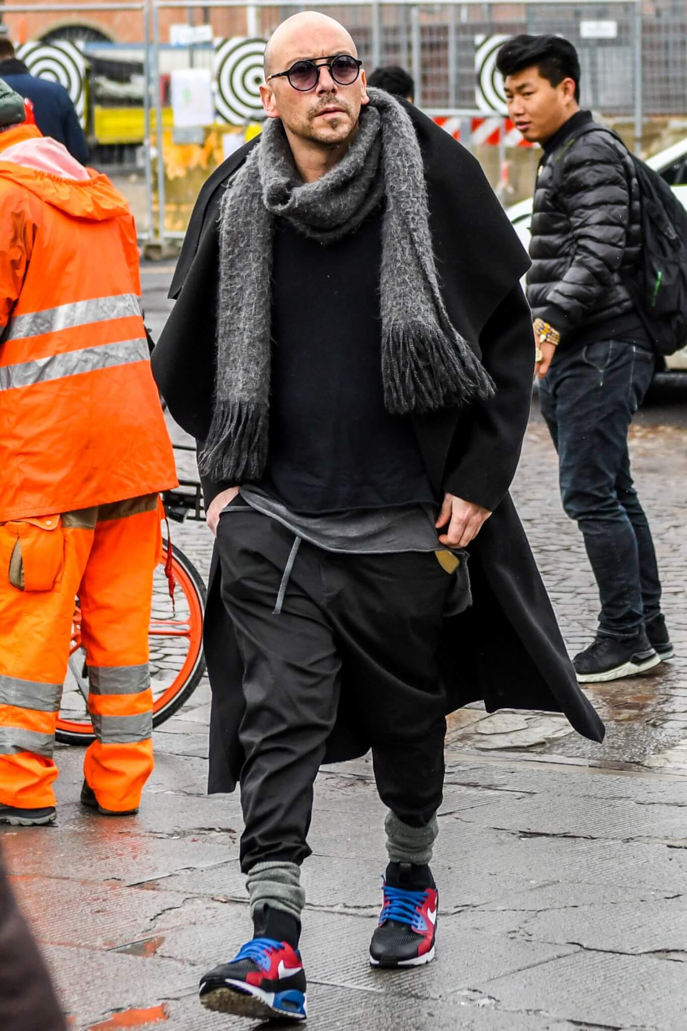 ロングコート コーデ メンズ特集 重厚なシルエットの着こなし おすすめアイテムを紹介 メンズファッションメディア Otokomae ページ 31otokomae 男前研究所 ページ 31