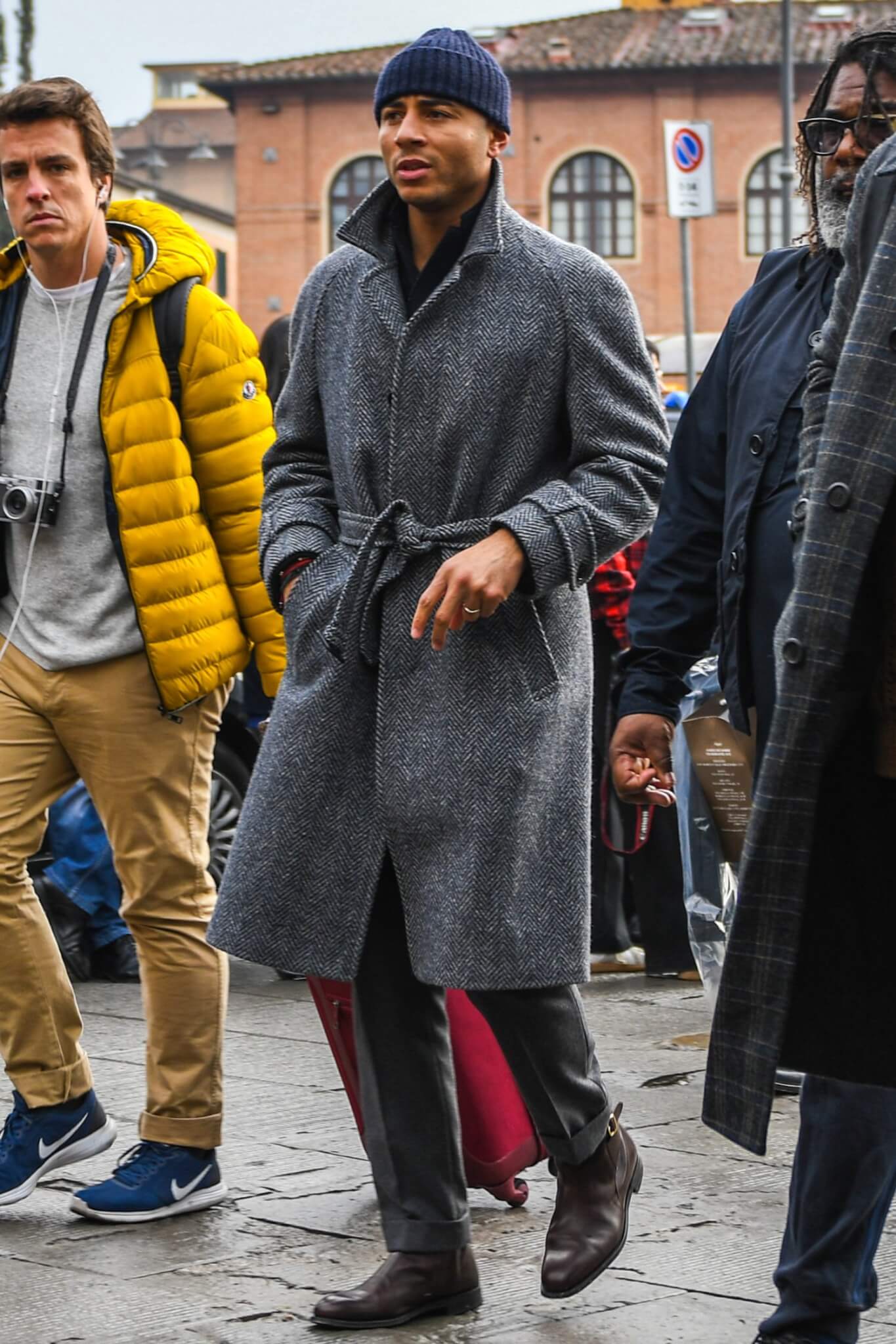 美品　ATELIER BETON デニム　チェスター　コート　ジャケット　ベルト ベルテッドコート メンズ コーデ特集！ベルトでアレンジを効かせた