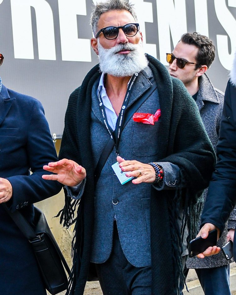 Men's classic look with Boston-type sunglasses