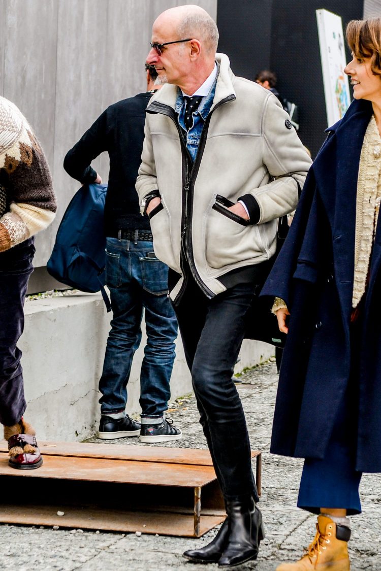 Men's Winter Coordinate Case Study Making Full Use of Layering " Dress up casual outerwear by layering tied-up shirts!