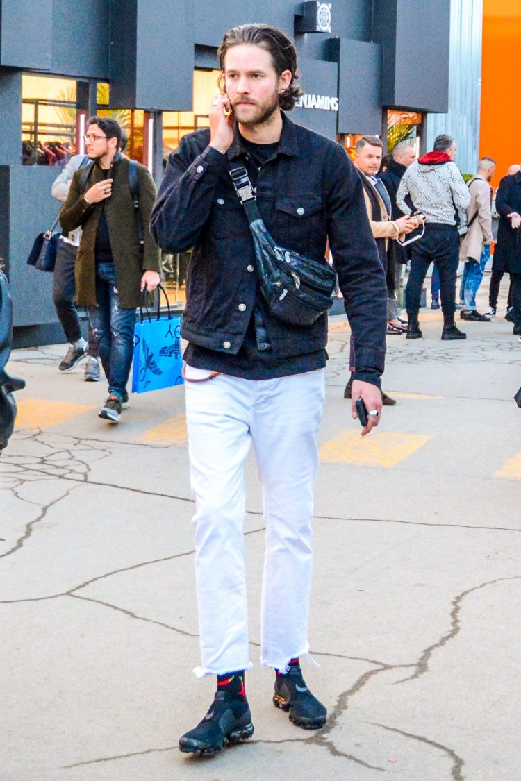 白パンツ メンズ コーデ 特集 秋冬の着こなしを軽やかに仕上げた注目スナップを紹介 メンズファッションメディア Iicf ページ 10iicf 男前研究所 ページ 10