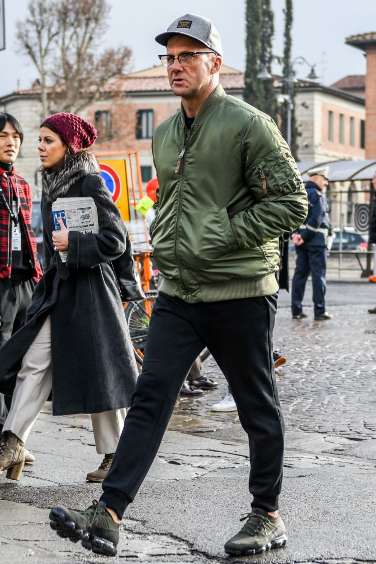 ボンバージャケット メンズ コーデ特集 魅力から注目の着こなし おすすめアイテムまで一挙紹介 メンズファッションメディア Iicfshops ページ 9iicfshops 男前研究所 ページ 9