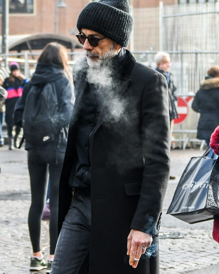 Cool black one-tone coordinate with tortoiseshell Boston sunglasses to add a touch of glamour