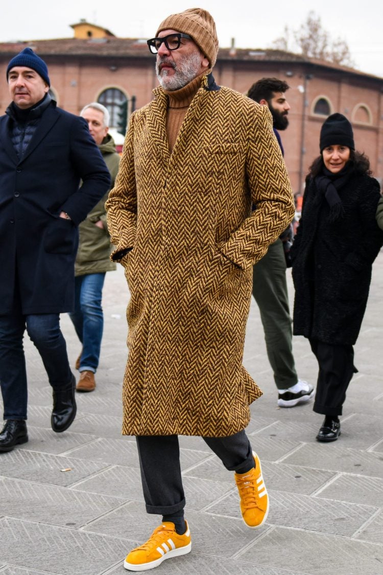 Pitti Uomo 95 Snapshot: "Fresh men's coordinates with a gradient from brown to yellow."