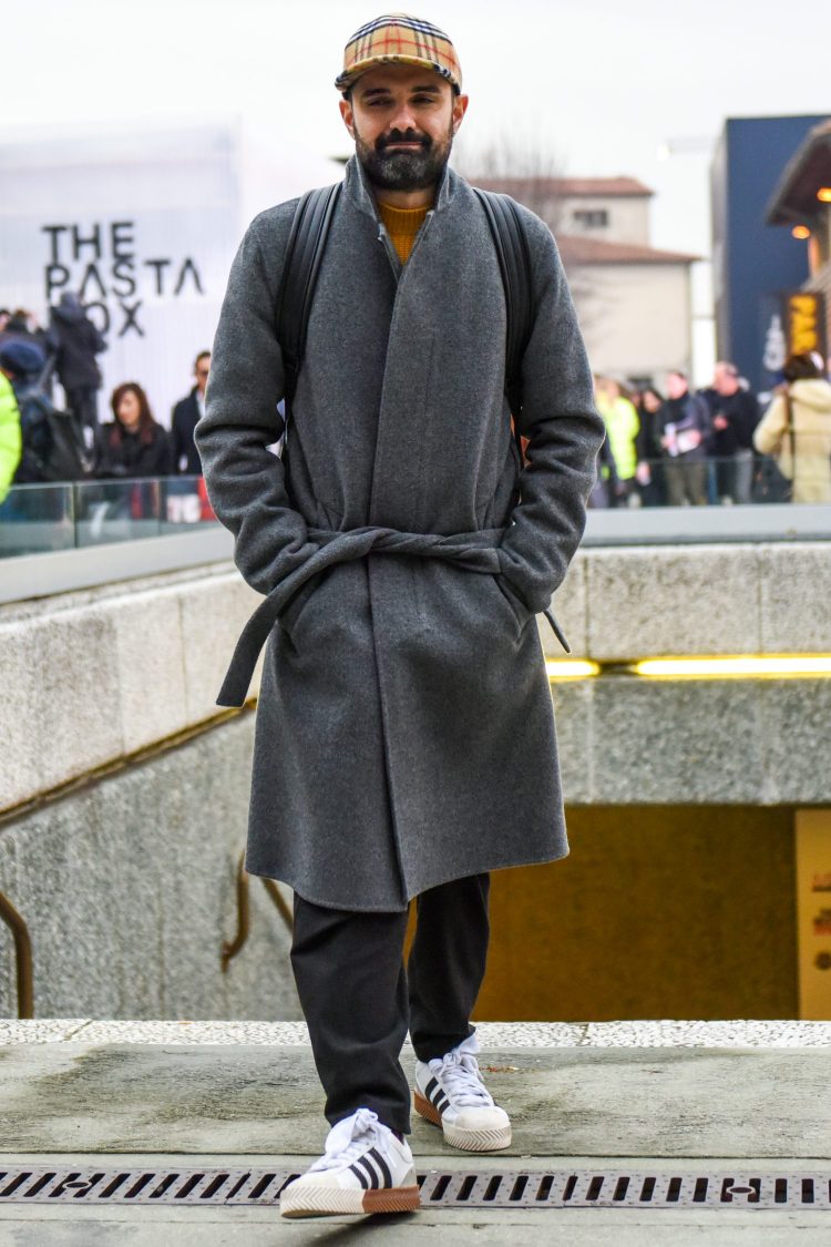 Gray coat cord with iconic design cap for a fresh look