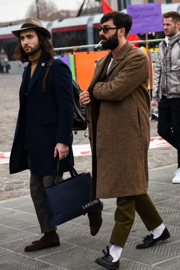 Winter coordinate with leather shoes and white socks to add a casual look