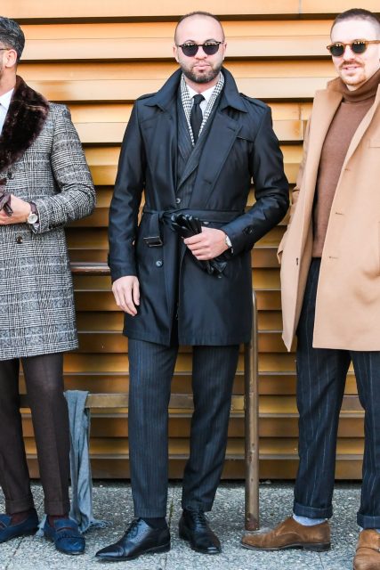 スーツスタイルに似合う王道コート⑤「トレンチコート」