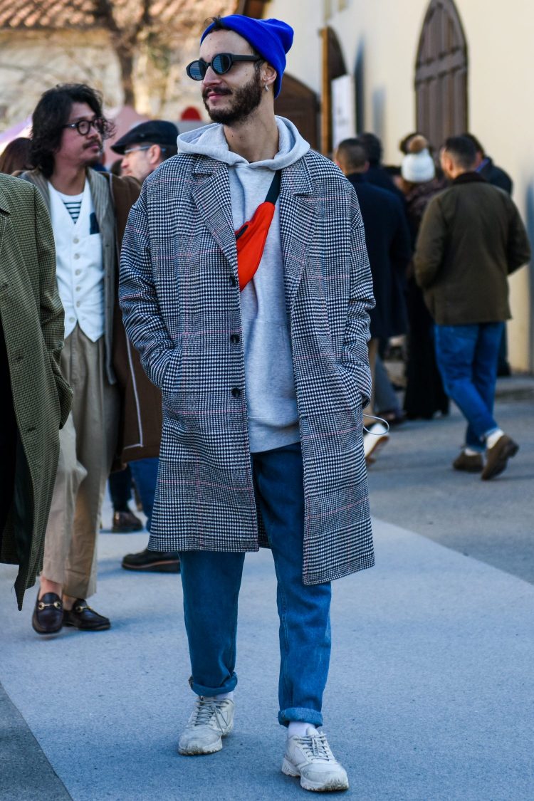 Create an effortless look with an oversized plaid gray coat