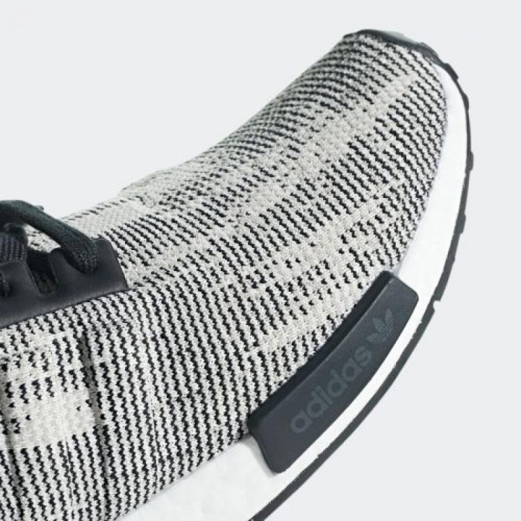 Attraction of Adidas "NMD" (1) "Prime knit upper for overwhelming comfort.