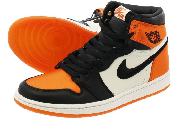 NIKE AIR JORDAN 1 RETRO HIGH
