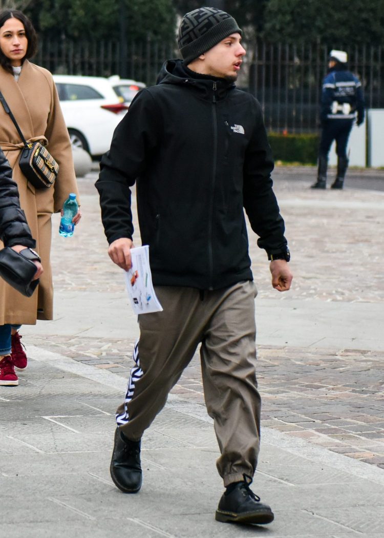 Monotone coordinates with sideline pants are accented with seasonal logo items