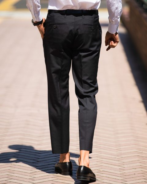 Attractiveness of Beautiful Slacks (2) "Corrects even hard O-legs! Calculated tapered silhouette that conforms to the body."