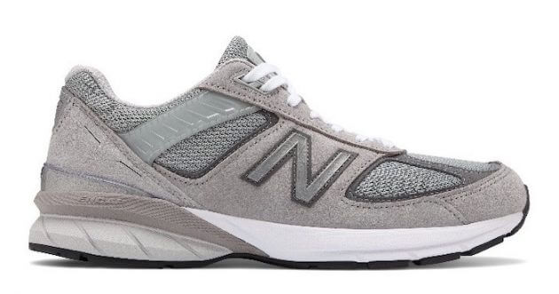 New Balance releases the “990v5”, the legitimate successor to the 990! Check out the new model with evolved design and comfort!