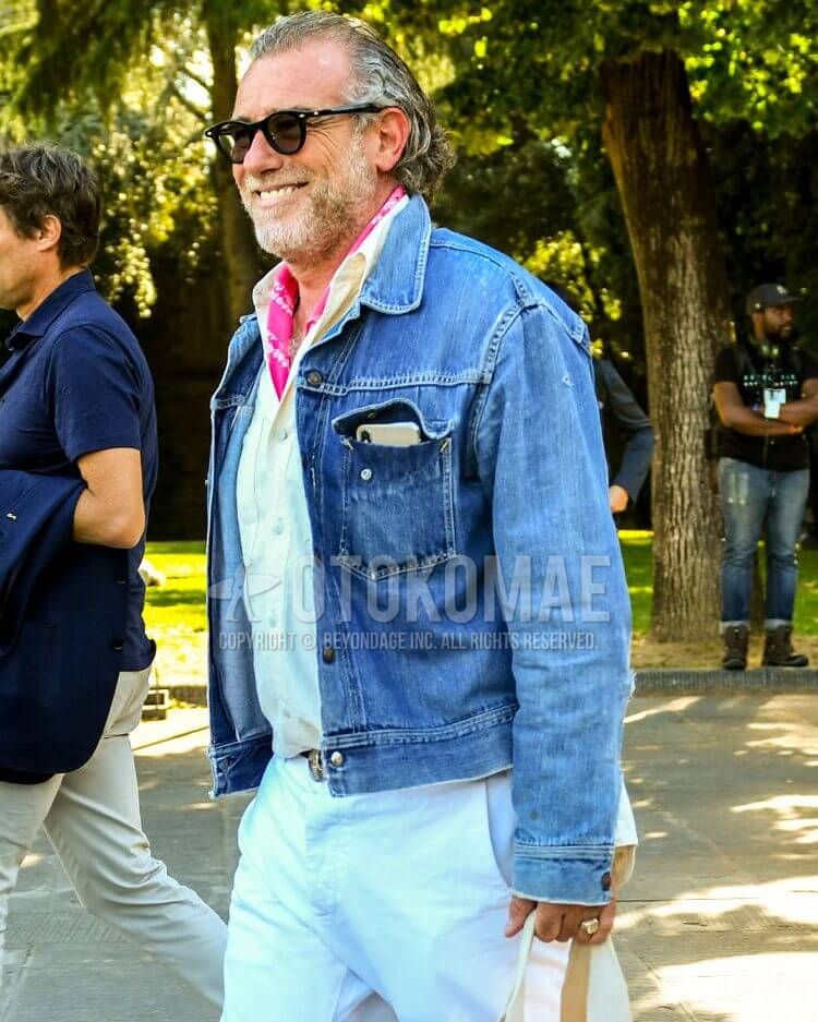 サングラス メンズコーデ特集 着こなしのコツや選び方から最旬のスナップ おすすめアイテムを紹介 メンズファッションメディア Otokomae 男前研究所 ページ 12 ページ 12 サングラス メンズコーデ特集 着こなしのコツや選び方から最旬のスナップ おすすめアイテムを紹介 メンズファッションメディア Otokomae 男前研究所 ページ 12 ページ 12