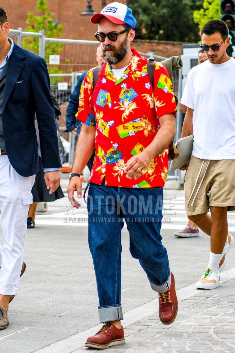 Summer men's coordinate outfit with plain baseball cap, plain sunglasses, red and other shirts, plain white t-shirt, plain blue denim/jeans, and brown U-tip leather shoes.