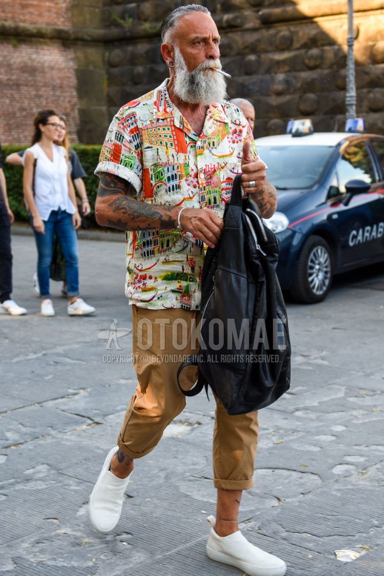 ベージュパンツ コーデ特集 汎用性バツグンのボトムスを使ったメンズの着こなしを紹介 メンズファッションメディア Otokomae 男前研究所 ページ 13 ページ 13