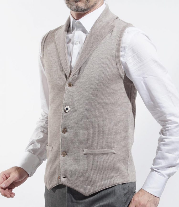  Recommended brand of vests (1) "Lardini